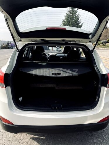 Hyundai ix35 2011, 80,000 km - 2.4 л - Qusar