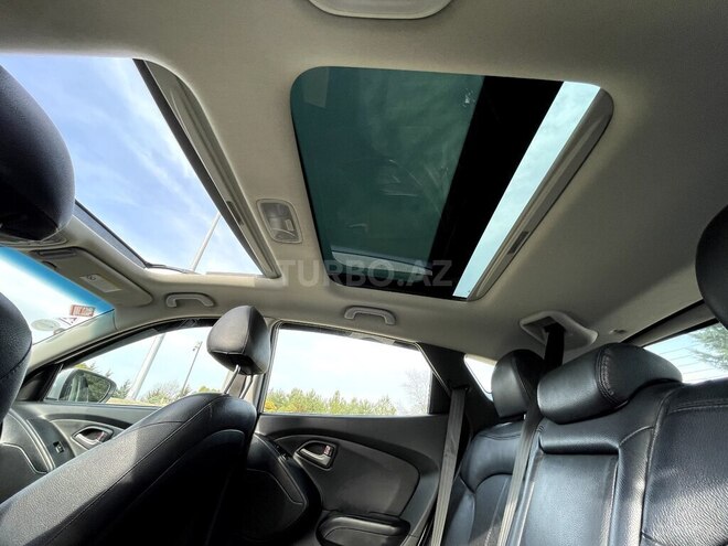 Hyundai ix35 2011, 80,000 km - 2.4 л - Qusar