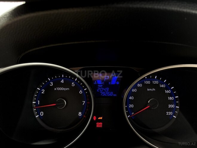 Hyundai ix35 2011, 80,000 km - 2.4 л - Qusar