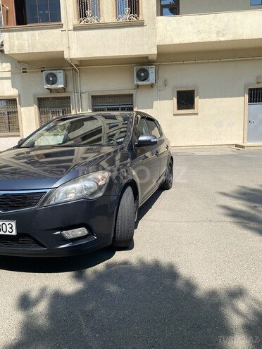 Kia Ceed 2009, 364,111 km - 1.6 л - Bakı