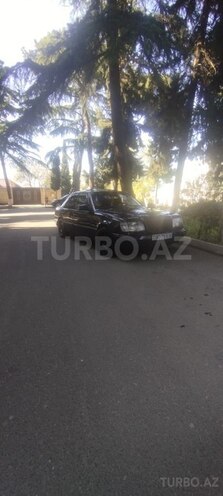 Mercedes E 220 1994, 332,550 km - 2.2 л - Qazax