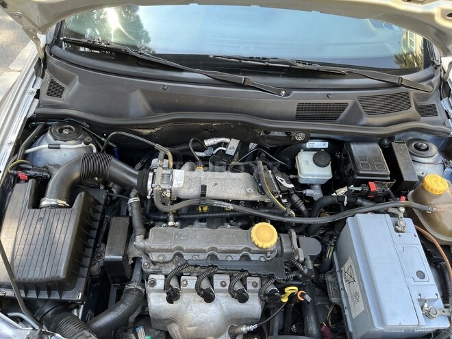 Opel Astra 2002, 250,000 km - 1.6 l - Bakı