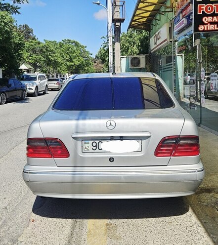 Mercedes E 220 d 2000, 376,500 km - 2.2 л - Bakı