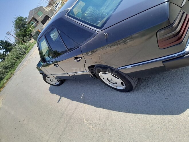 Mercedes E 300 d 1990, 225,000 km - 3.0 л - Bakı