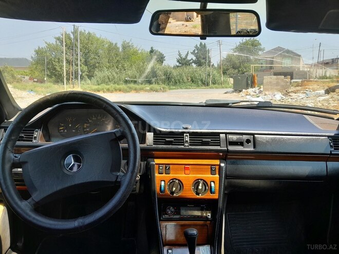 Mercedes E 300 d 1990, 225,000 km - 3.0 л - Bakı