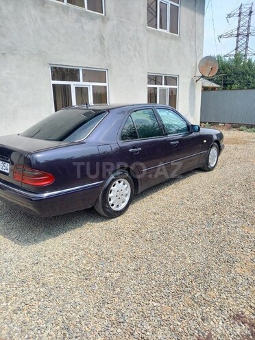 Mercedes E 220 d 1998, 450,000 km - 2.2 l - Masallı