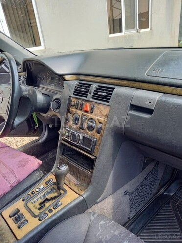 Mercedes E 220 d 1998, 450,000 km - 2.2 l - Masallı
