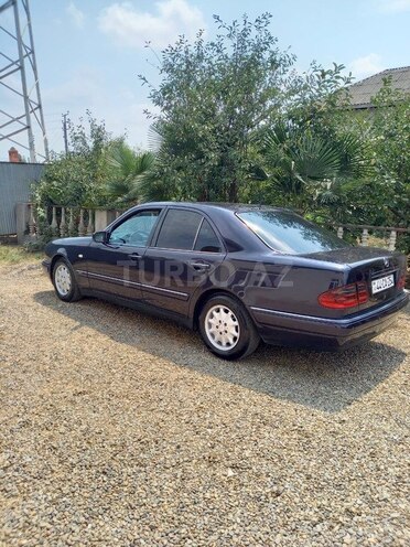 Mercedes E 220 d 1998, 450,000 km - 2.2 l - Masallı
