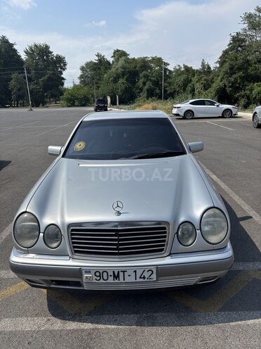 Mercedes E 240 1998, 525,000 km - 2.4 l - Xaçmaz