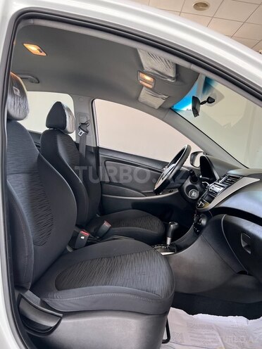 Hyundai Accent 2014, 200,000 km - 1.4 л - Bakı
