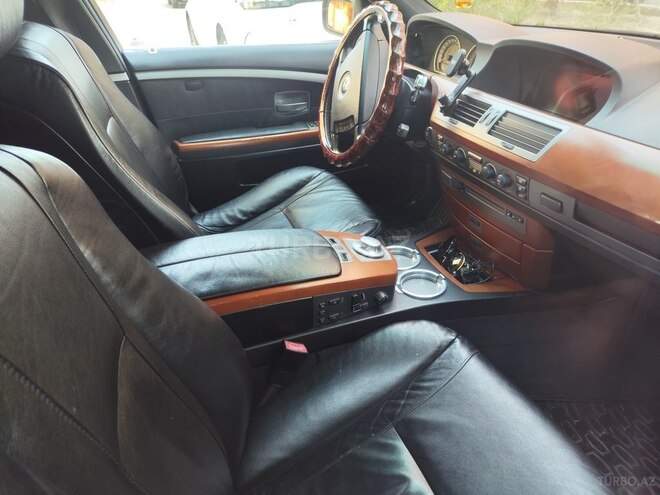 BMW  2002, 253,467 km - 4.4 l - Bakı