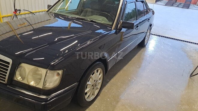 Mercedes E 220 1994, 391,600 km - 2.2 l - Bakı