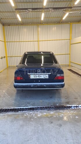 Mercedes E 220 1994, 391,600 km - 2.2 l - Bakı