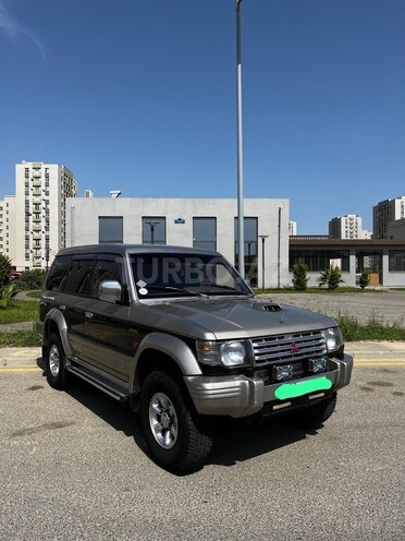 Mitsubishi Pajero 1996, 390,000 km - 2.8 л - Bakı
