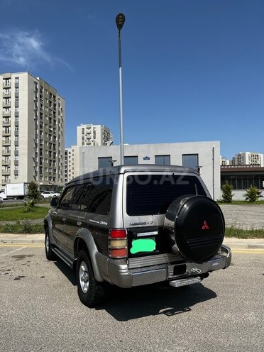 Mitsubishi Pajero 1996, 390,000 km - 2.8 л - Bakı