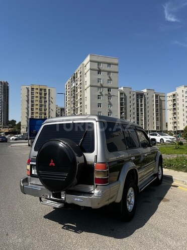 Mitsubishi Pajero 1996, 390,000 km - 2.8 л - Bakı