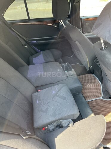 Mercedes E 240 1997, 480,000 km - 2.4 l - Sumqayıt