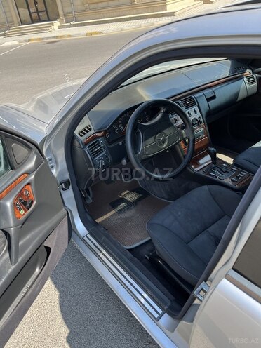Mercedes E 240 1997, 480,000 km - 2.4 l - Sumqayıt