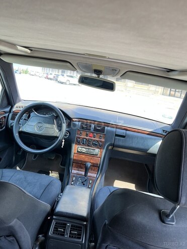 Mercedes E 240 1997, 480,000 km - 2.4 l - Sumqayıt