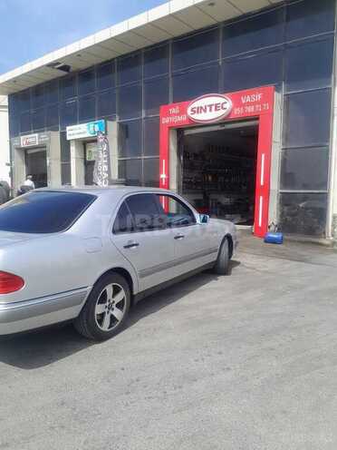 Mercedes E 240 1999, 391,000 km - 2.4 l - Bakı