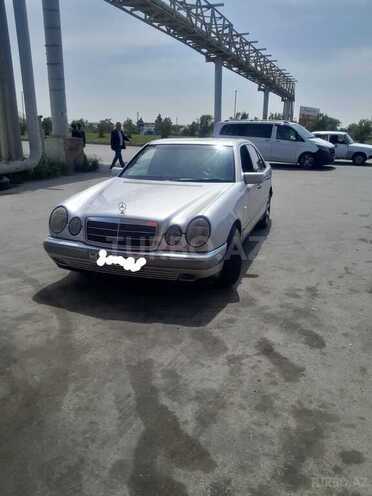 Mercedes E 240 1999, 391,000 km - 2.4 l - Bakı