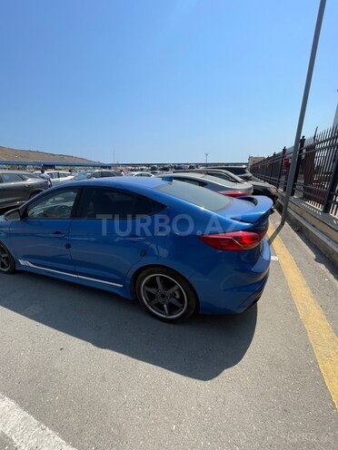 Hyundai Avante 2016, 86,300 km - 1.6 л - Bakı