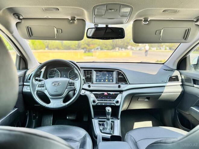 Hyundai Elantra 2017, 105,000 km - 2.0 l - Bakı