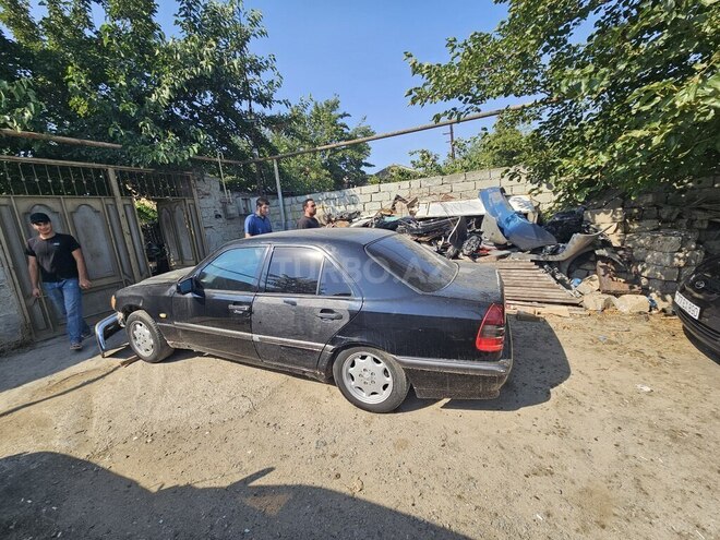 Mercedes C 180 1999, 305,776 km - 1.8 л - Bakı
