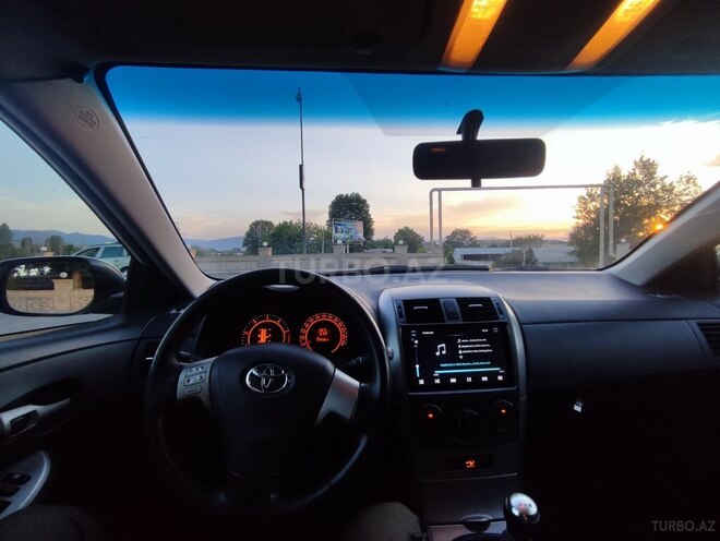 Toyota Corolla 2007, 210,000 km - 1.4 l - Qazax