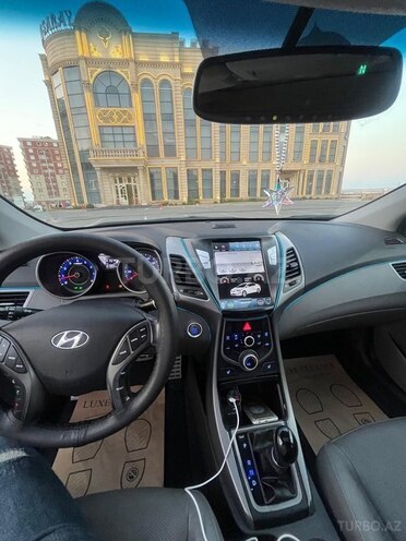 Hyundai Elantra 2014, 211,146 km - 2.0 l - Bakı