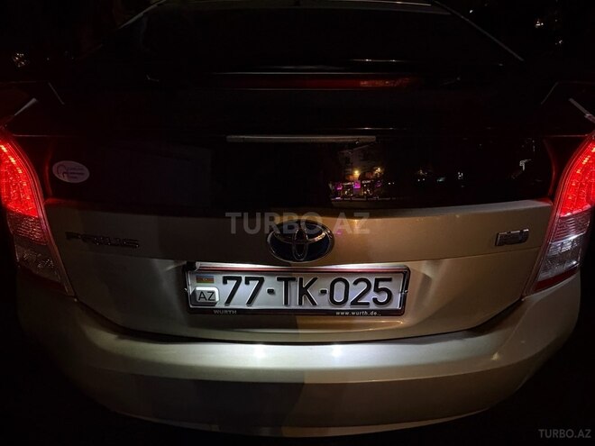 Toyota Prius 2010, 325,087 km - 1.8 l - Bakı