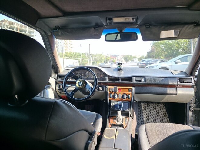 Mercedes E 200 1993, 365,000 km - 2.0 l - Bakı