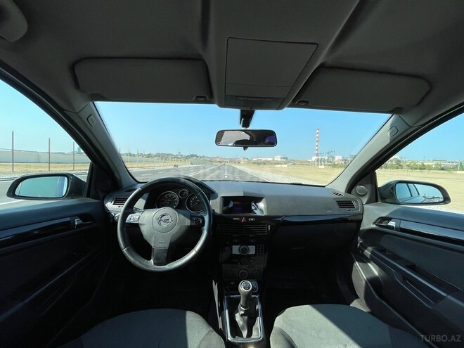 Opel Astra 2006, 238,000 km - 1.4 l - Bakı