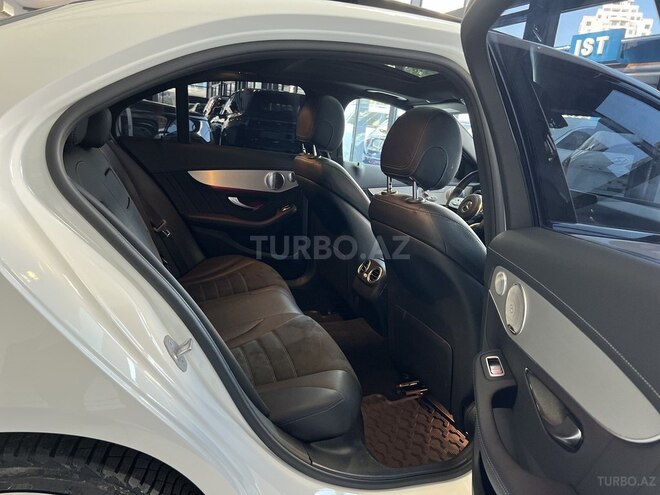 Mercedes C 300-11