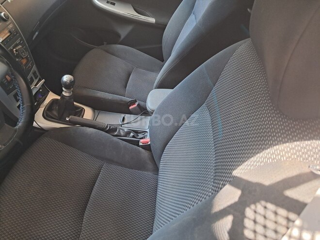 Toyota Corolla 2010, 281,551 km - 1.4 l - Bakı