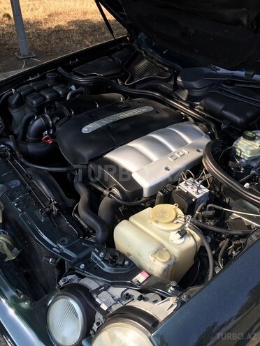 Mercedes E 220 d 2001, 300,000 km - 2.2 l - Masallı