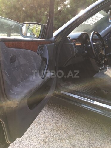 Mercedes E 220 d 2001, 300,000 km - 2.2 l - Masallı