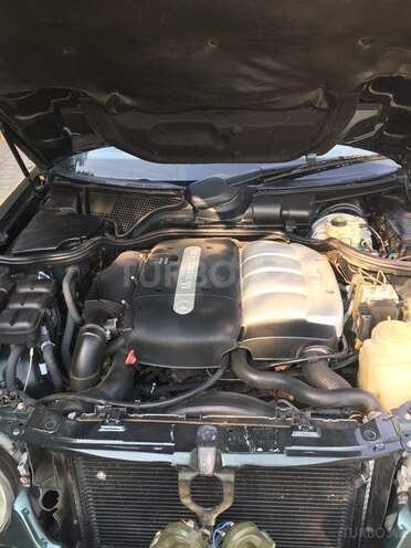 Mercedes E 220 d 2001, 300,000 km - 2.2 l - Masallı