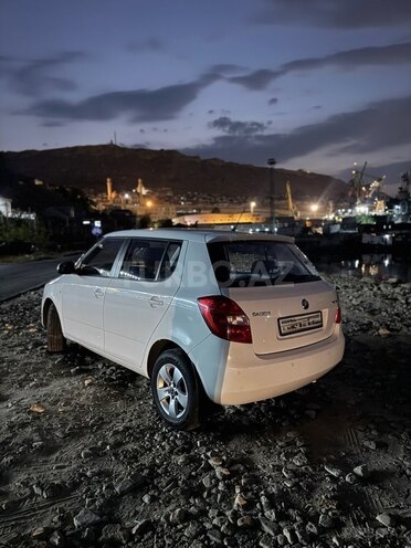 Skoda Fabia 2014, 140,000 km - 1.6 л - Bakı