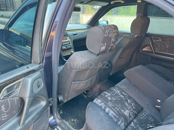 Mercedes E 240 1999, 520,000 km - 2.4 l - Bakı