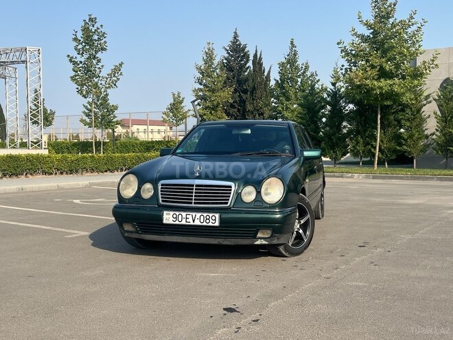 Mercedes E 240 1998, 246,368 km - 2.4 l - Salyan