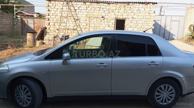Nissan Tiida 2006, 200,000 km - 1.6 l - Bakı