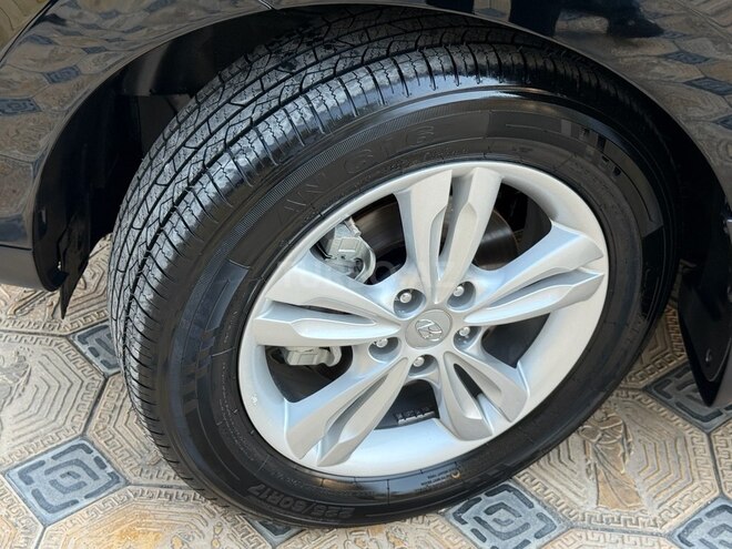 Hyundai ix35 2012, 143,000 km - 2.0 l - Gəncə