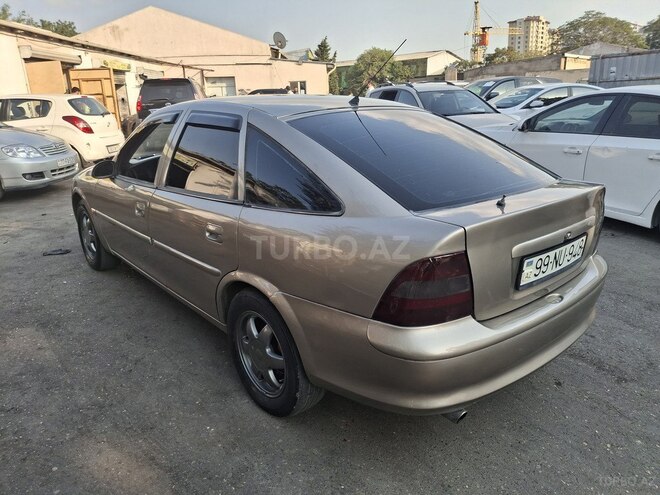 Opel Vectra 1996, 350,000 km - 1.6 l - Bakı