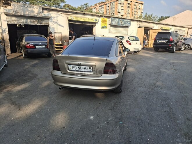 Opel Vectra 1996, 350,000 km - 1.6 l - Bakı