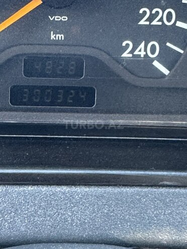 Mercedes E 230 1997, 300,324 km - 2.3 l - Bakı
