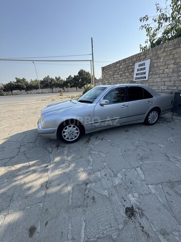 Mercedes E 230 1997, 300,324 km - 2.3 l - Bakı