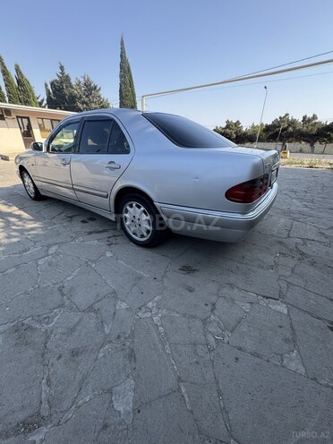 Mercedes E 230 1997, 300,324 km - 2.3 l - Bakı