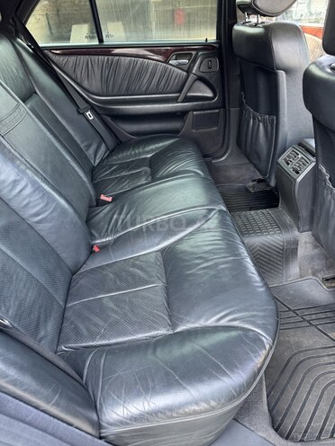 Mercedes E 230 1997, 300,324 km - 2.3 l - Bakı