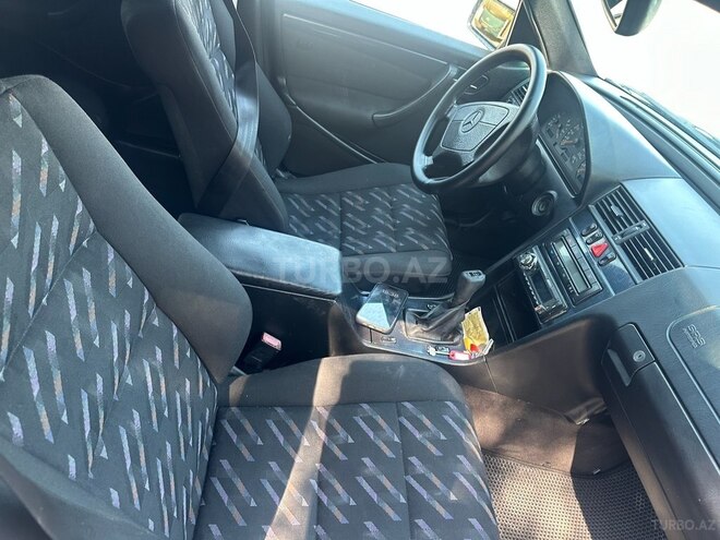 Mercedes C 200 2000, 355,500 km - 2.0 l - Bakı